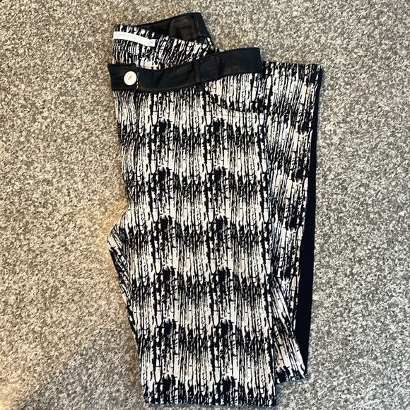 Lauren Vidal Paris straight leg black and white pants size medium - Picture 5 of 5
